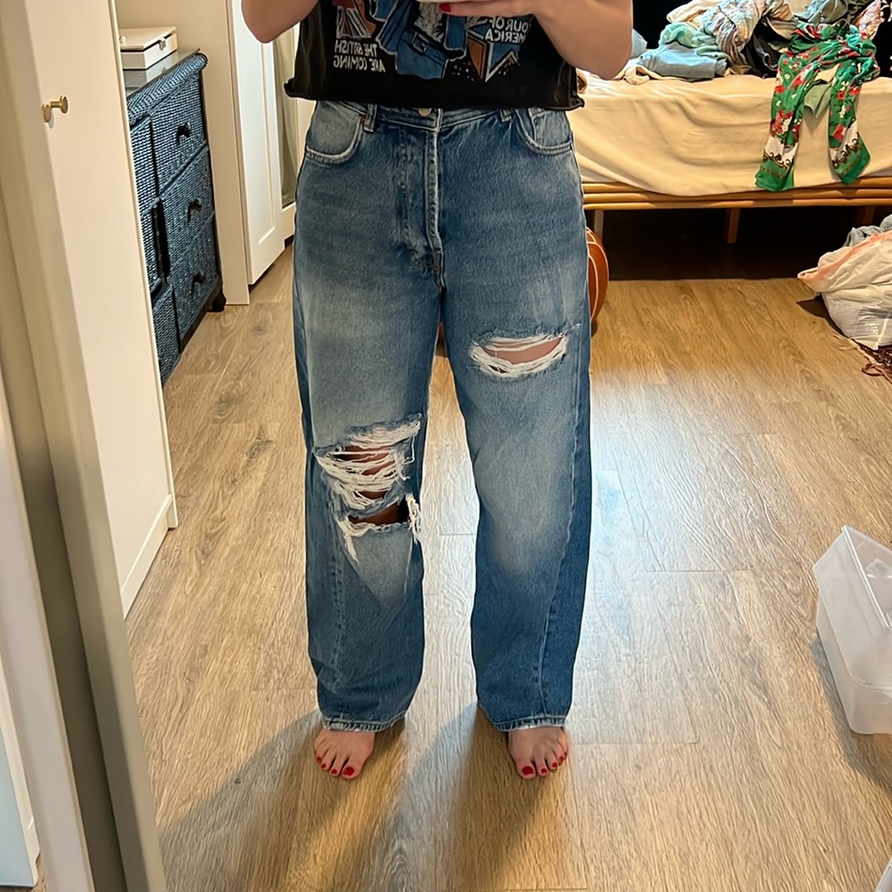 UO BDG / Baggy Hi-Waisted Distressed Jeans - 26